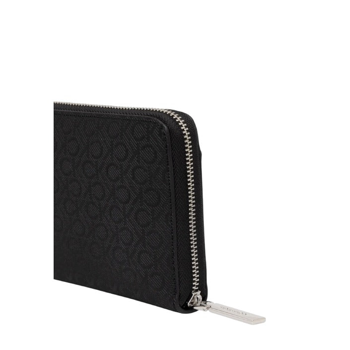 Calvin Klein  Women Wallet